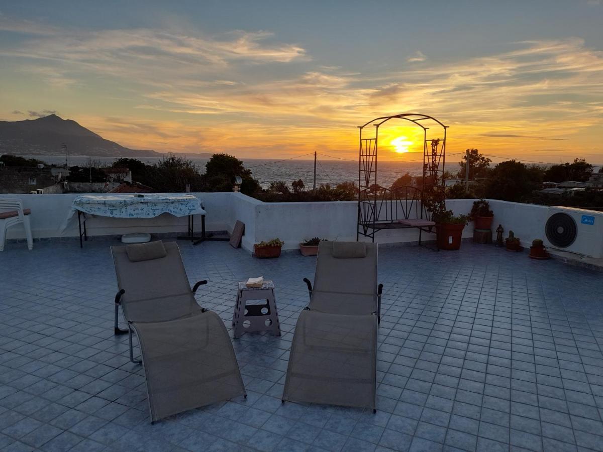 La Luna Nel Pozzo Procida Extérieur photo