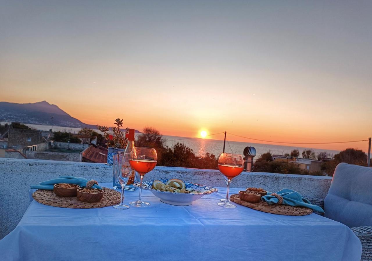 La Luna Nel Pozzo Procida Extérieur photo