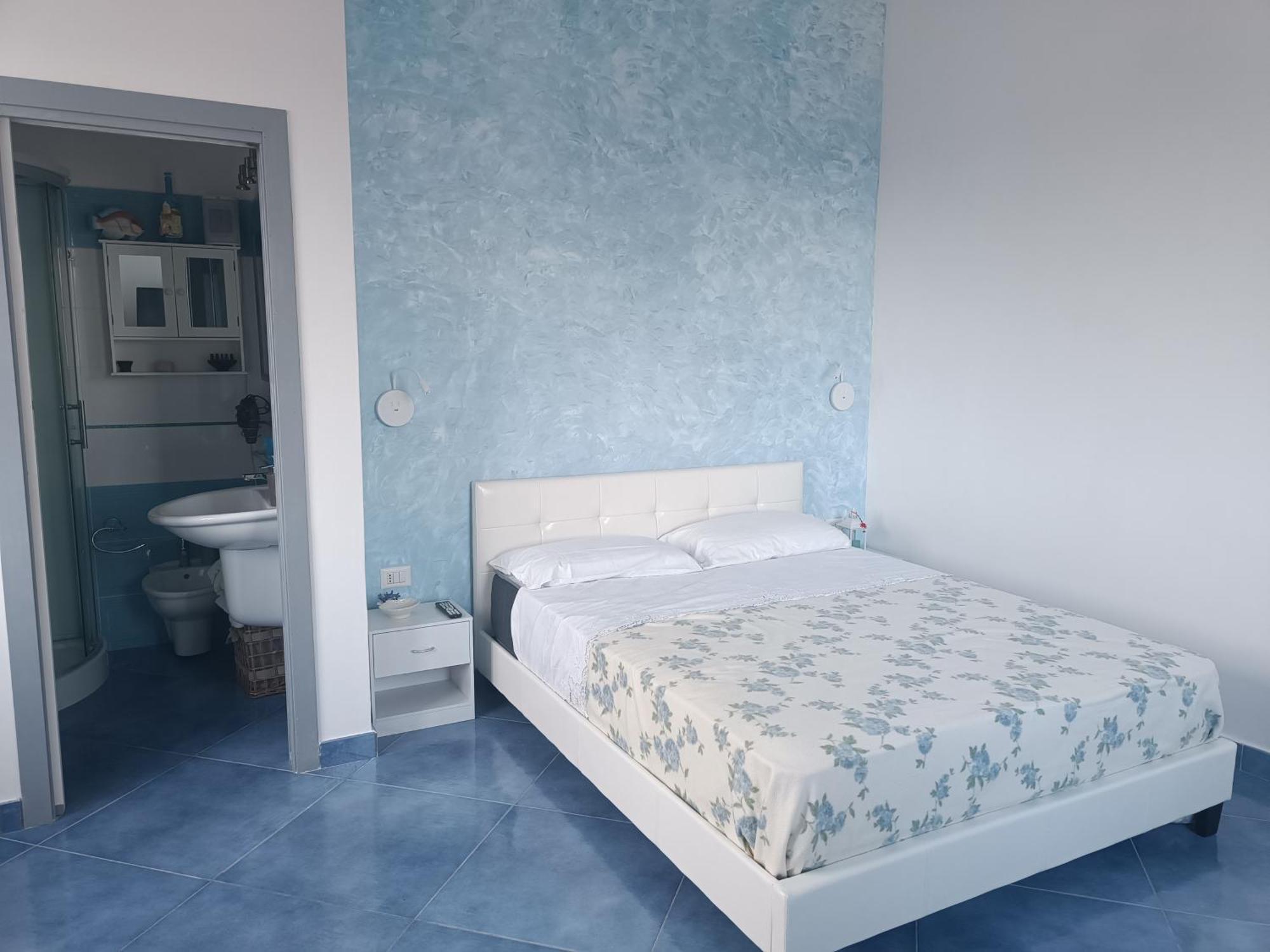 La Luna Nel Pozzo Procida Chambre photo